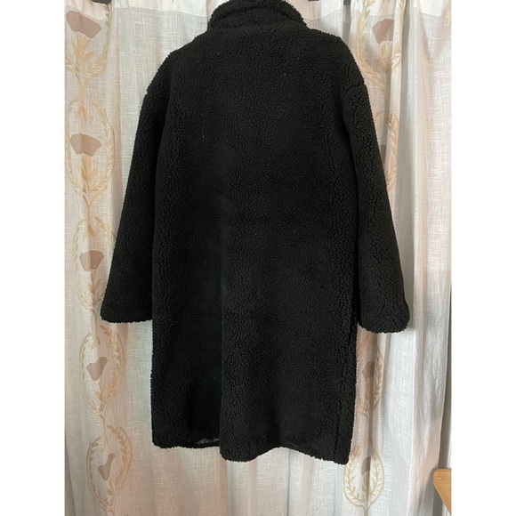 PrettyLittleThing Black Borg Longline Coat - Picture 2 of 3